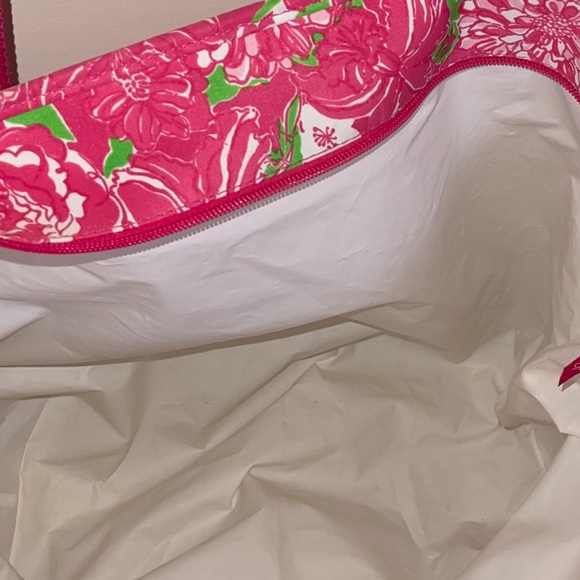 Lilly Pulitzer Beach Rose Insulated Tote - Picture 3 of 7